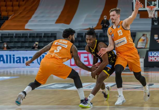 关键时刻更 关键时刻更